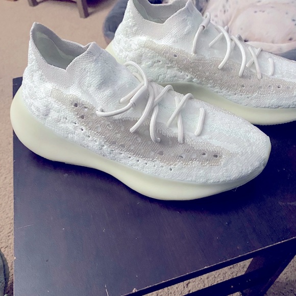 adidas YEEZY BOOST 380 “Calcite Glow” - Picture 4 of 6
